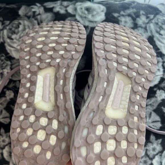 Adidas lifestyle running ULTRABOOST 1.0 SHOES, Women, size 6 - Picture 5 of 6